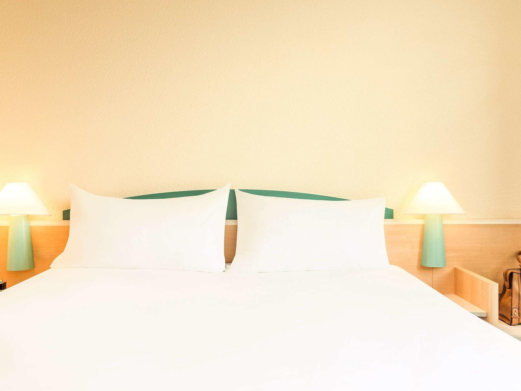 Ibis Paris Porte De Bercy Шарантон-ле-Пон Экстерьер фото