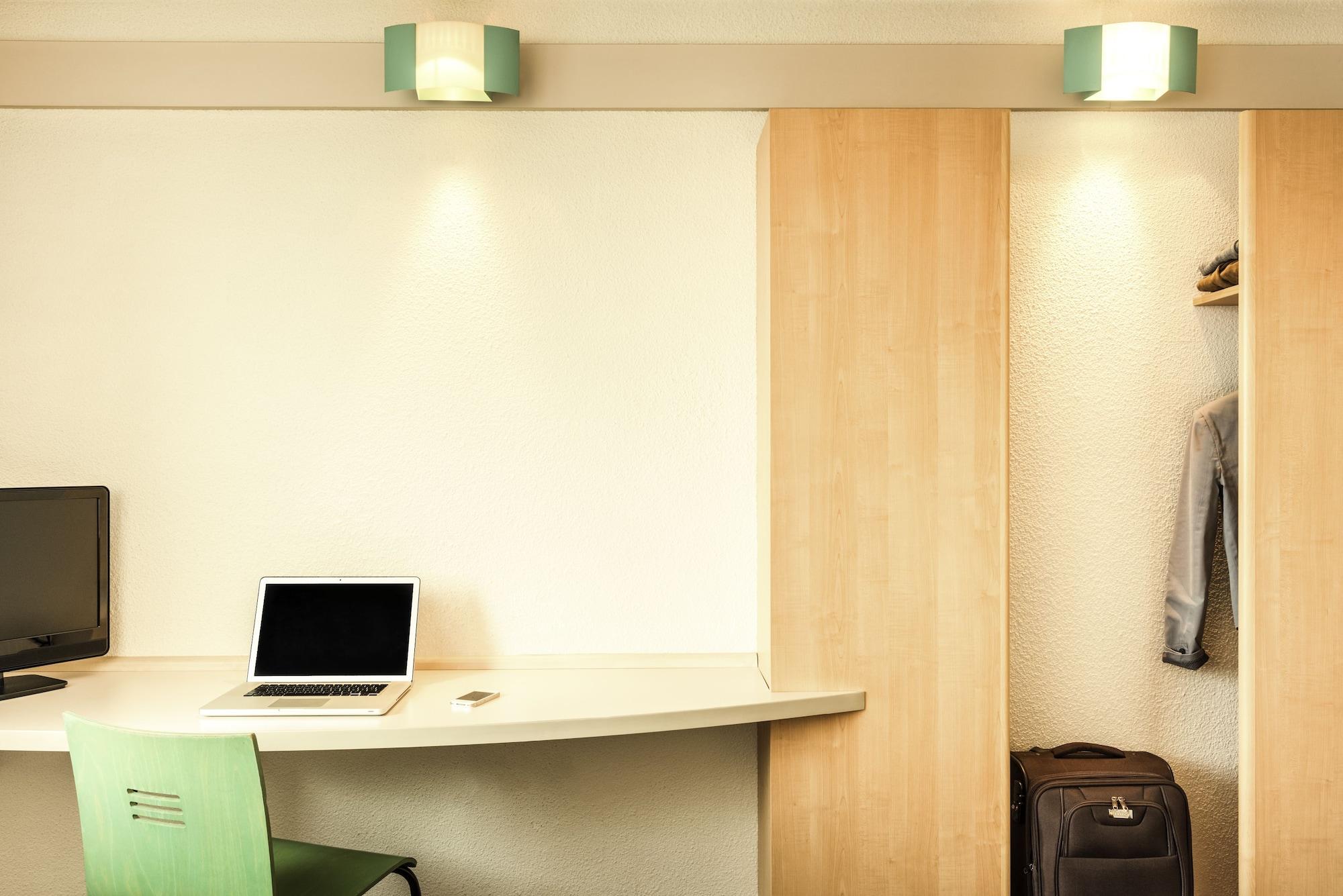Ibis Paris Porte De Bercy Шарантон-ле-Пон Экстерьер фото